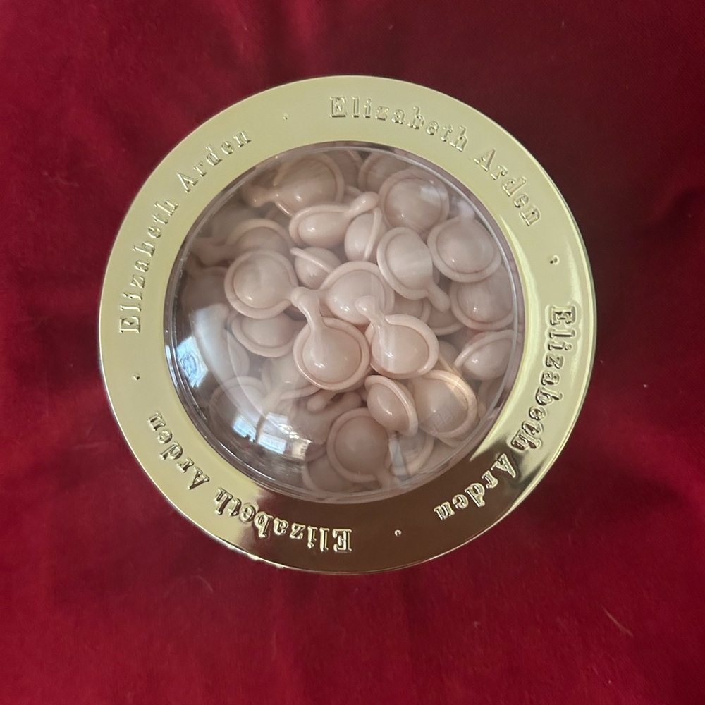 Elizabeth Arden advanced ceramides new no box (plastic cover inside) 60 ct